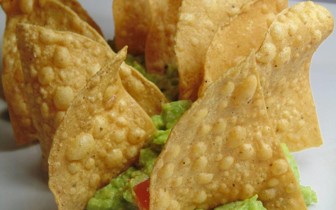 Receta súper fácil de nachos con guacamole